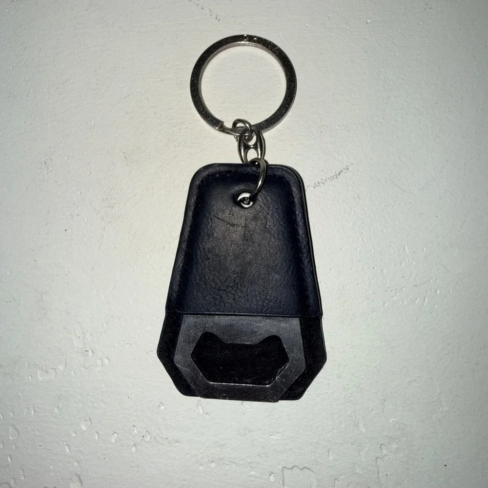 Snap-on Keychain Bottle Opener Automotive Tool Logo Black